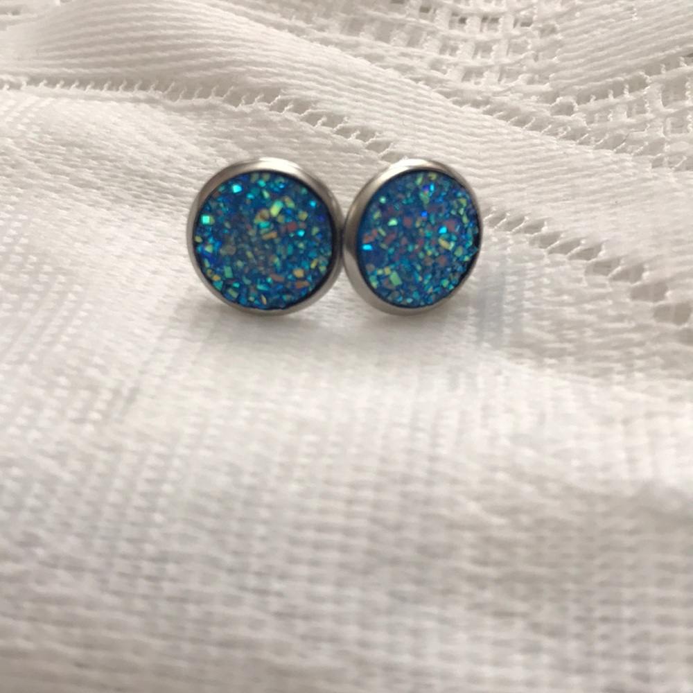 Blue pierced earrings